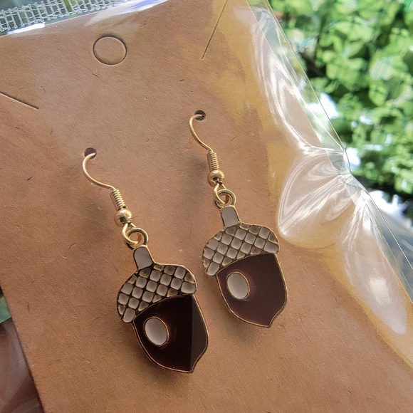 Acorn Drop Earrings in Brown and Gold Fall Earring - Picture 1 of 2